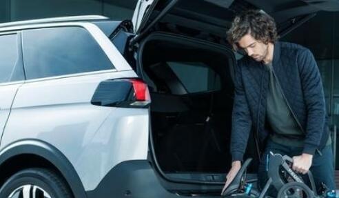 標(biāo)致兩款“非汽車”拿下工業(yè)設(shè)計(jì)獎(jiǎng),曾被調(diào)侃設(shè)計(jì)反人類